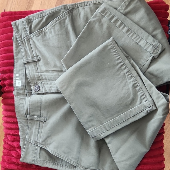 Gap Army Green US 8 R - Picture 2 of 9